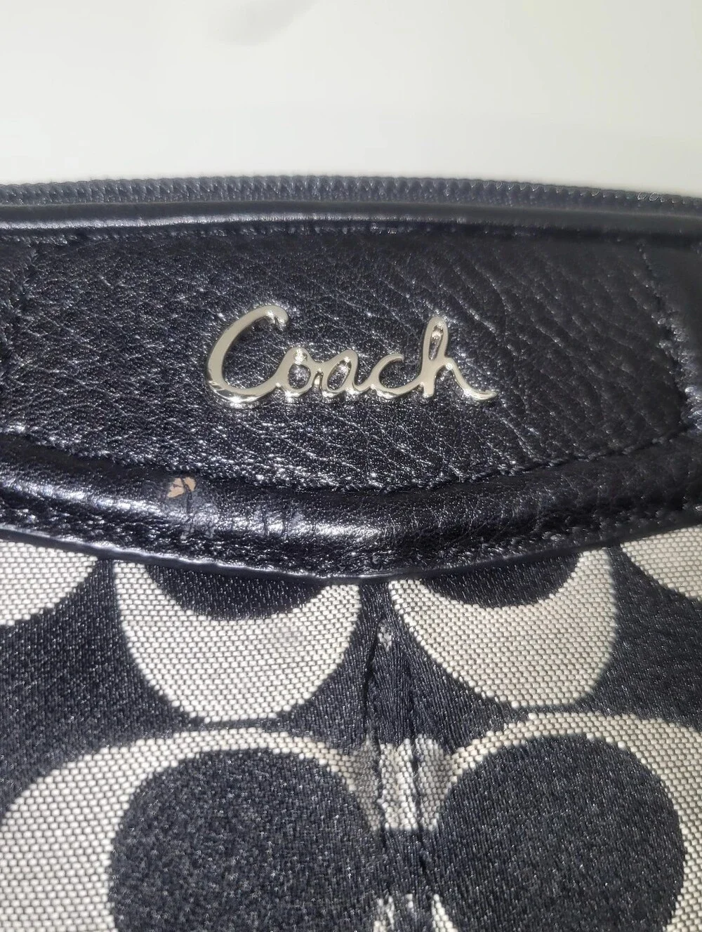 Coach Signature Canvas Leather Large Wristlet Black & Gray Purse